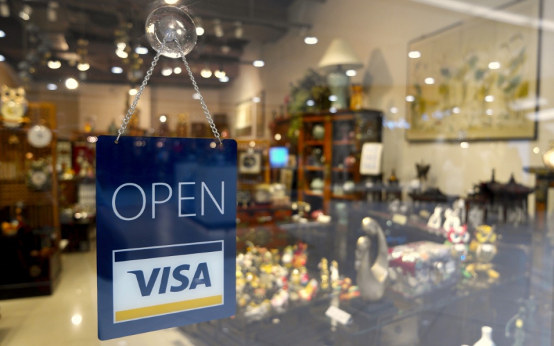 boutique-CASTILLON-min_open_sign_visa_sign_open_store_sign_visa_credit_card_business-810443
